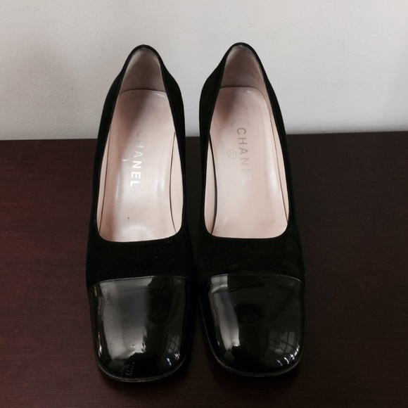 Chanel Vintage Heels - Picture 1 of 5